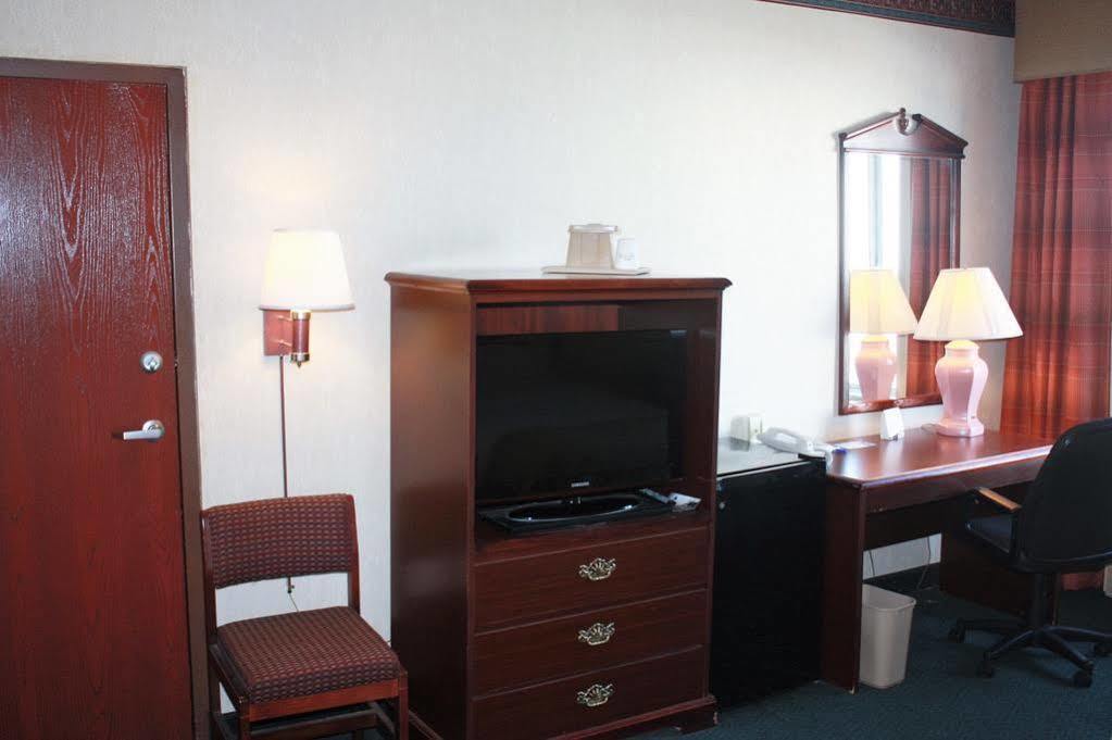 Baymont By Wyndham Jonesboro Otel Dış mekan fotoğraf